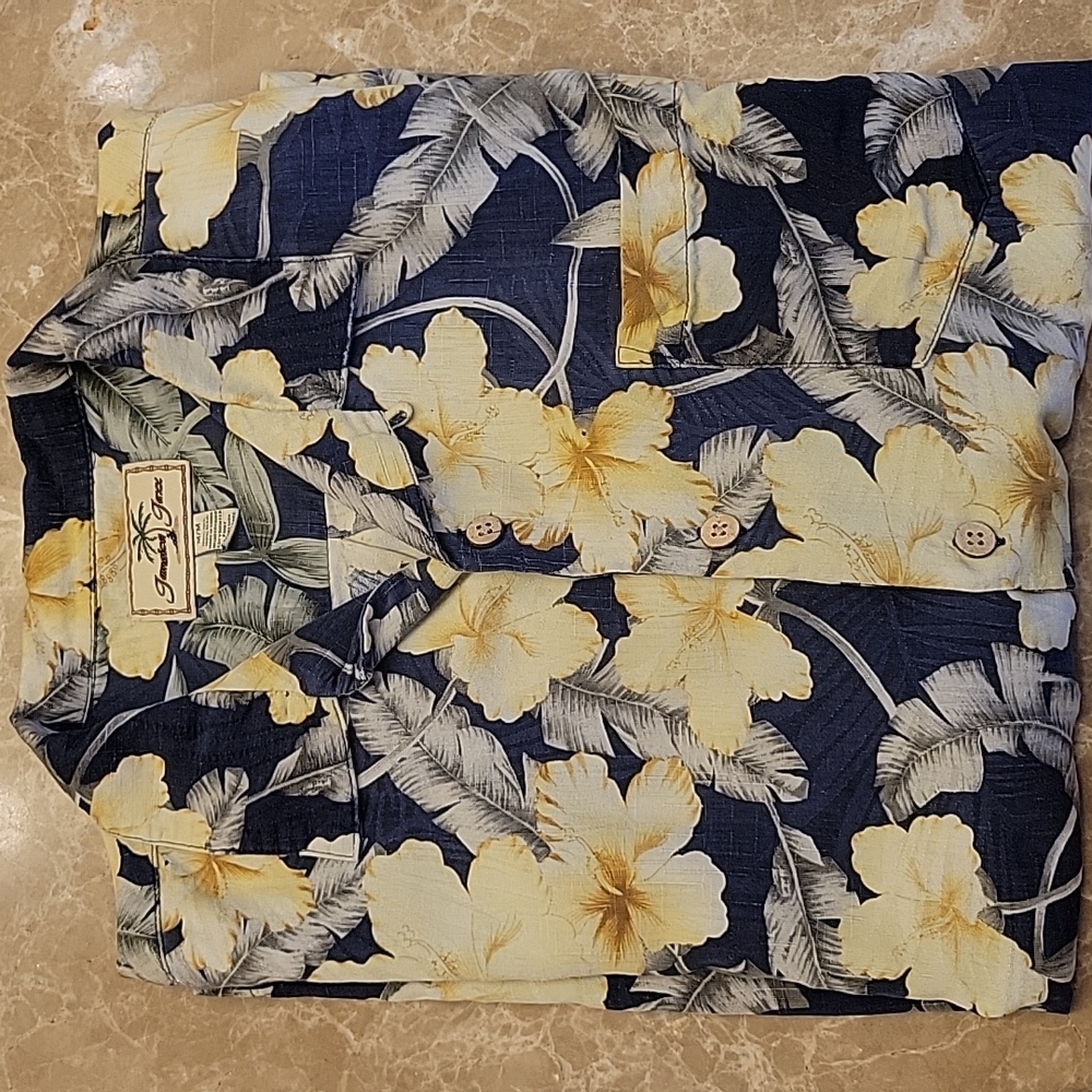 Jamaica Jaxx Men's 100% Silk Button-down Short-sleeved Shirt, M